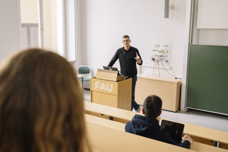 Didaktisch gut gerüstet ins Wintersemester – mit den Seminaren von FAU Lehre