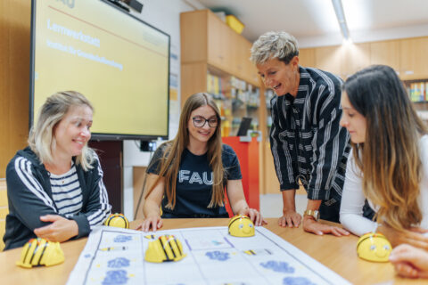 Zum Artikel "Aktivierende Methoden effektiv planen und einsetzen – in Präsenz- und Online-Lehre"