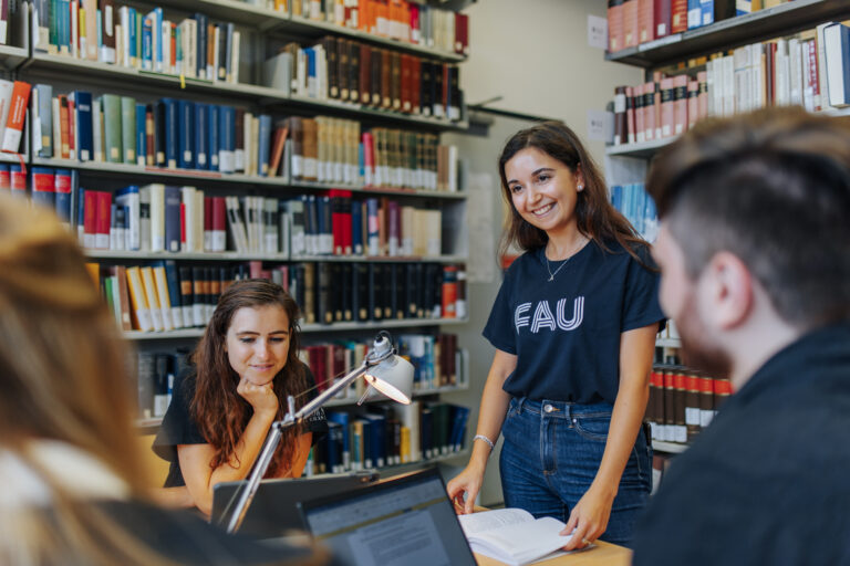 Beitragsbild für Hochschul- und mediendidaktische Leitfäden